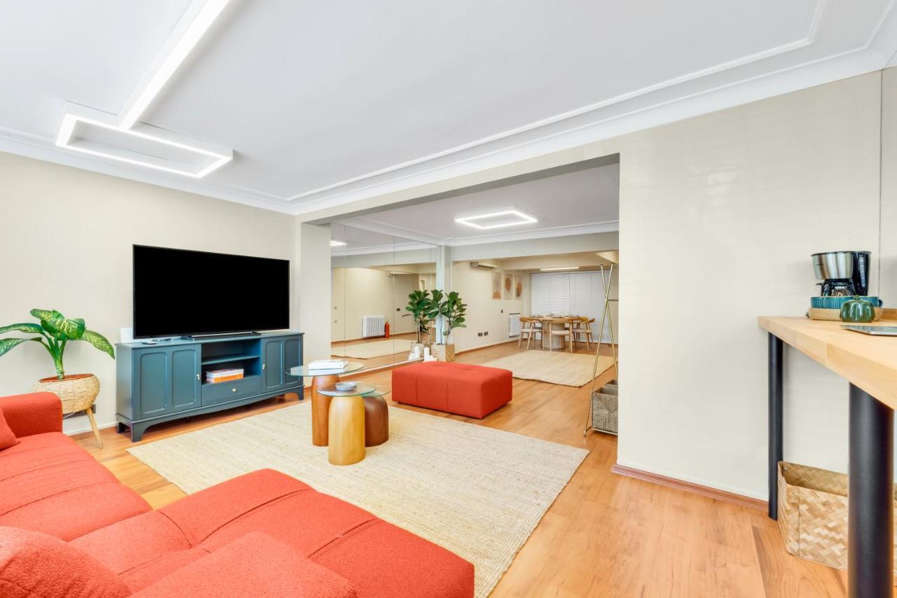 Apartmán Modern Flat In The Heart Of Istanbulská provincie Exteriér fotografie