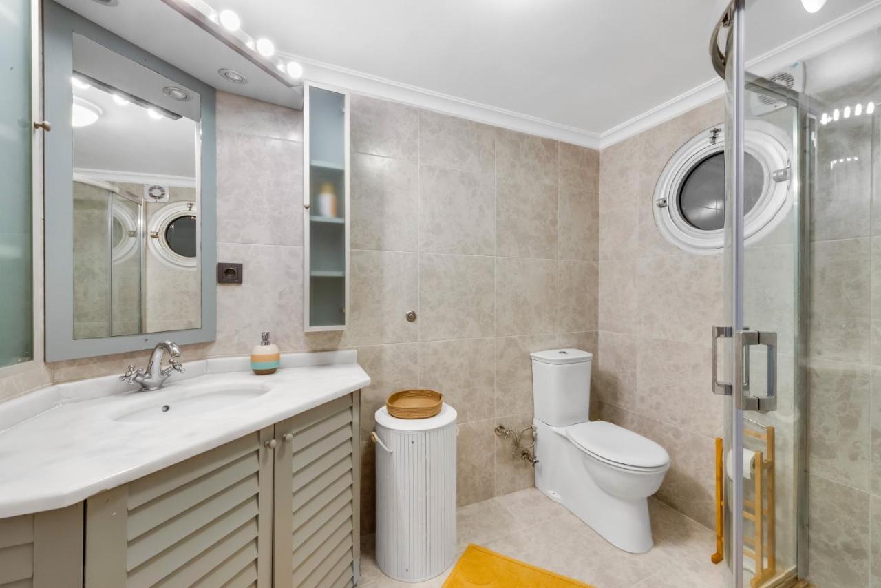 Apartmán Modern Flat In The Heart Of Istanbulská provincie Exteriér fotografie